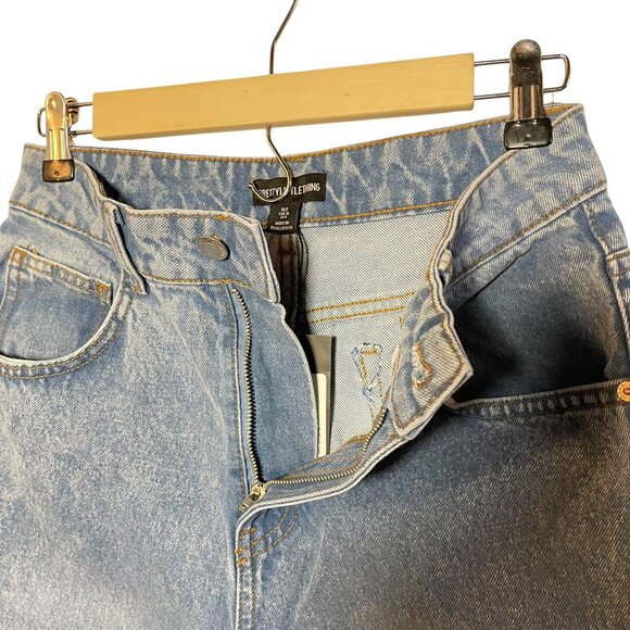 Pretty Little Thing Womens Light Wash High-Waisted Denim Jeans Size 4 NWT - Picture 5 of 6